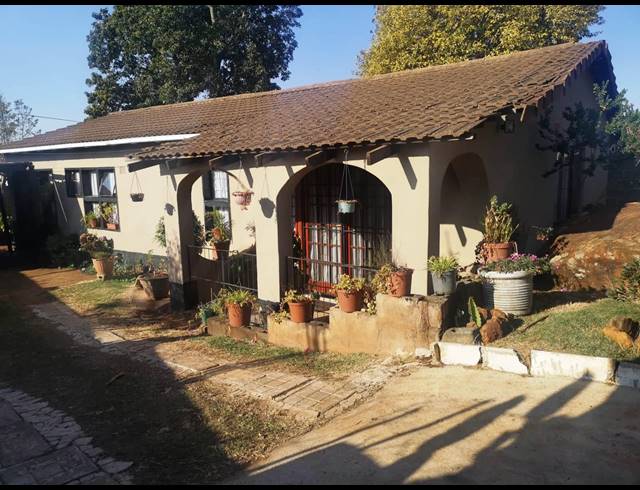 2 BEDROOM FREEHOLD SOLD IN HOWICK WEST